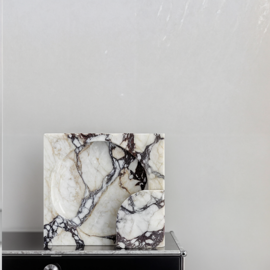 Dalia Calacatta Lamp