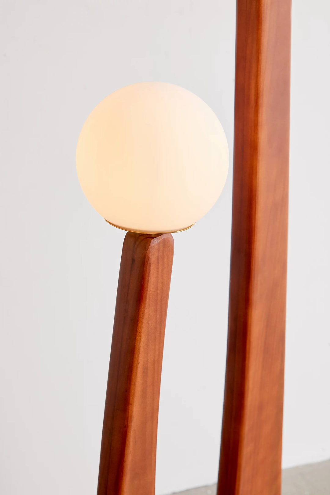 Oniris Wood Lamp