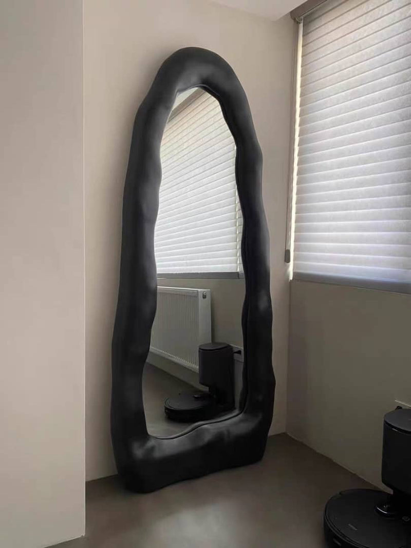 Maira Mirror