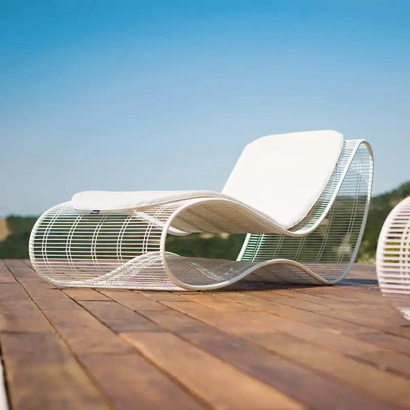 The Rattan Lounger