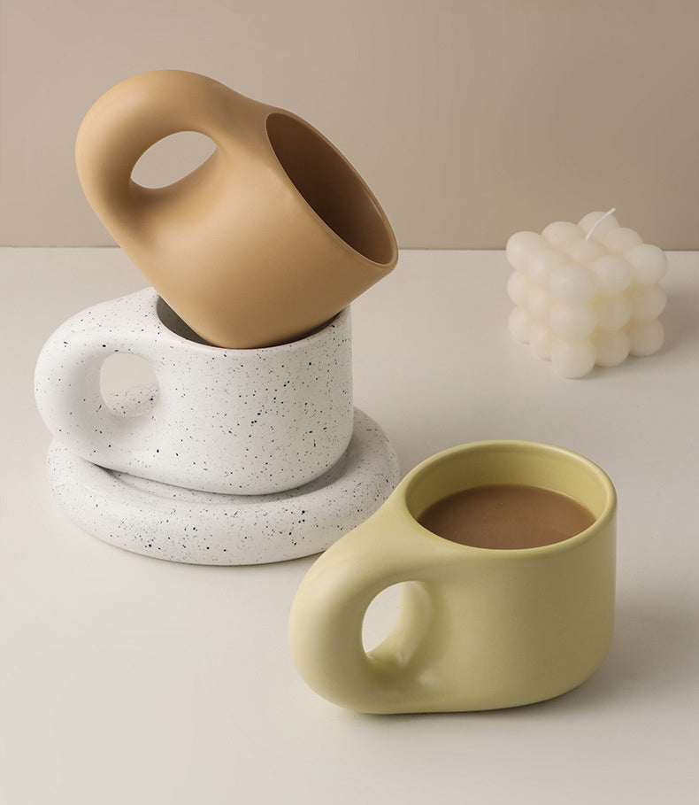 The Minimal Cup and Dish Set