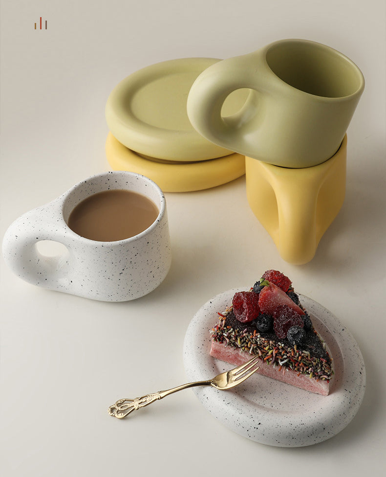 The Minimal Cup and Dish Set