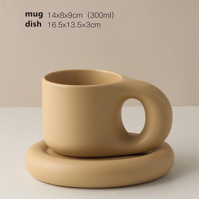 The Minimal Cup and Dish Set